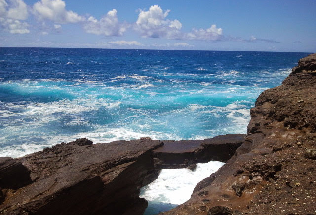 Hanauma Bay Ridge Trail Rock Bridge