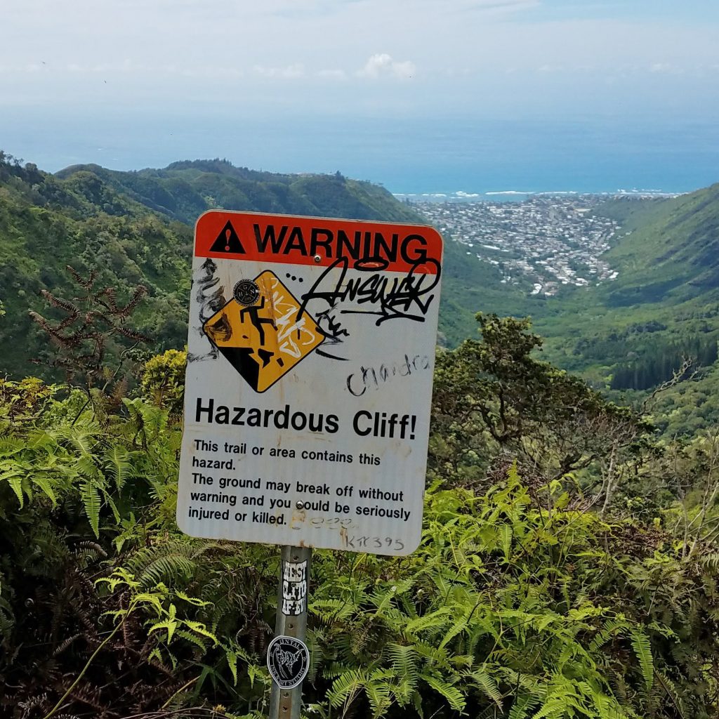 Wiliwilinui Ridge Trail Sign